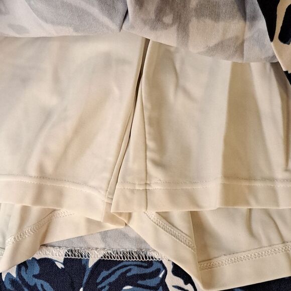 S.C. & Company skort size medium - Picture 2 of 6